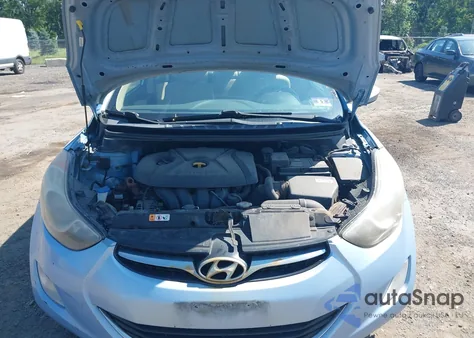 2013 Hyundai Elantra Gls z USA, uszkodzony, nr VIN KMHDH4AE6DU751951